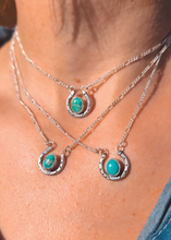 Load image into Gallery viewer, LUCKY HORSESHOE CHOKERS
